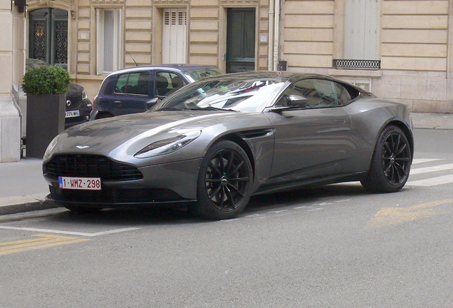 Aston Martin DB11 V8