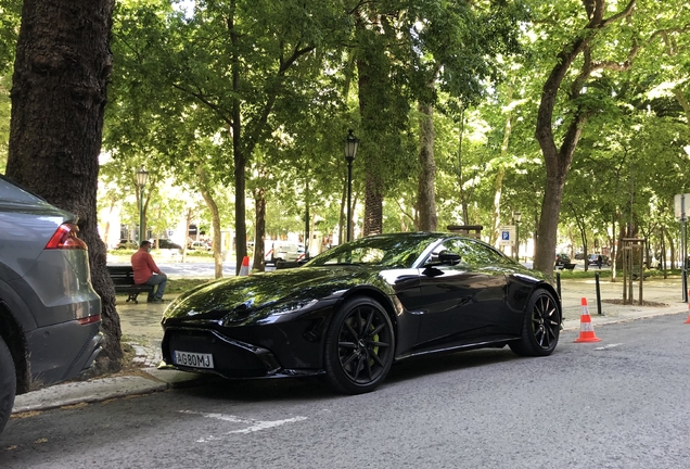 Aston Martin V8 Vantage 2018