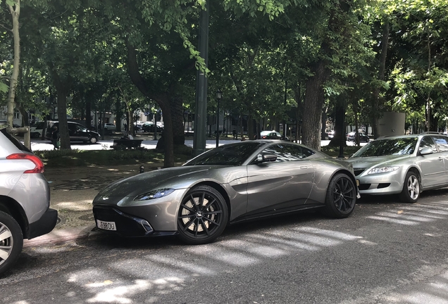 Aston Martin V8 Vantage 2018