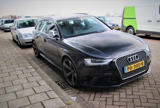 Audi RS4 Avant B8