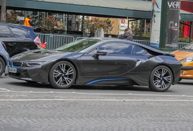 BMW i8