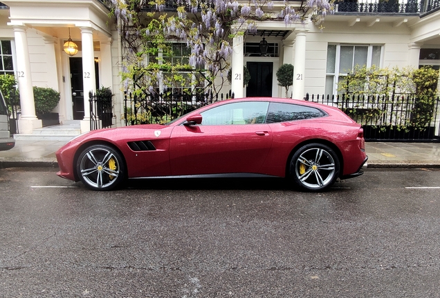 Ferrari GTC4Lusso