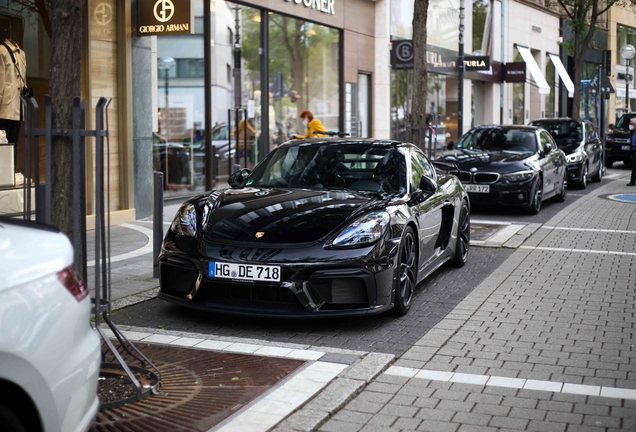 Porsche 718 Cayman GT4