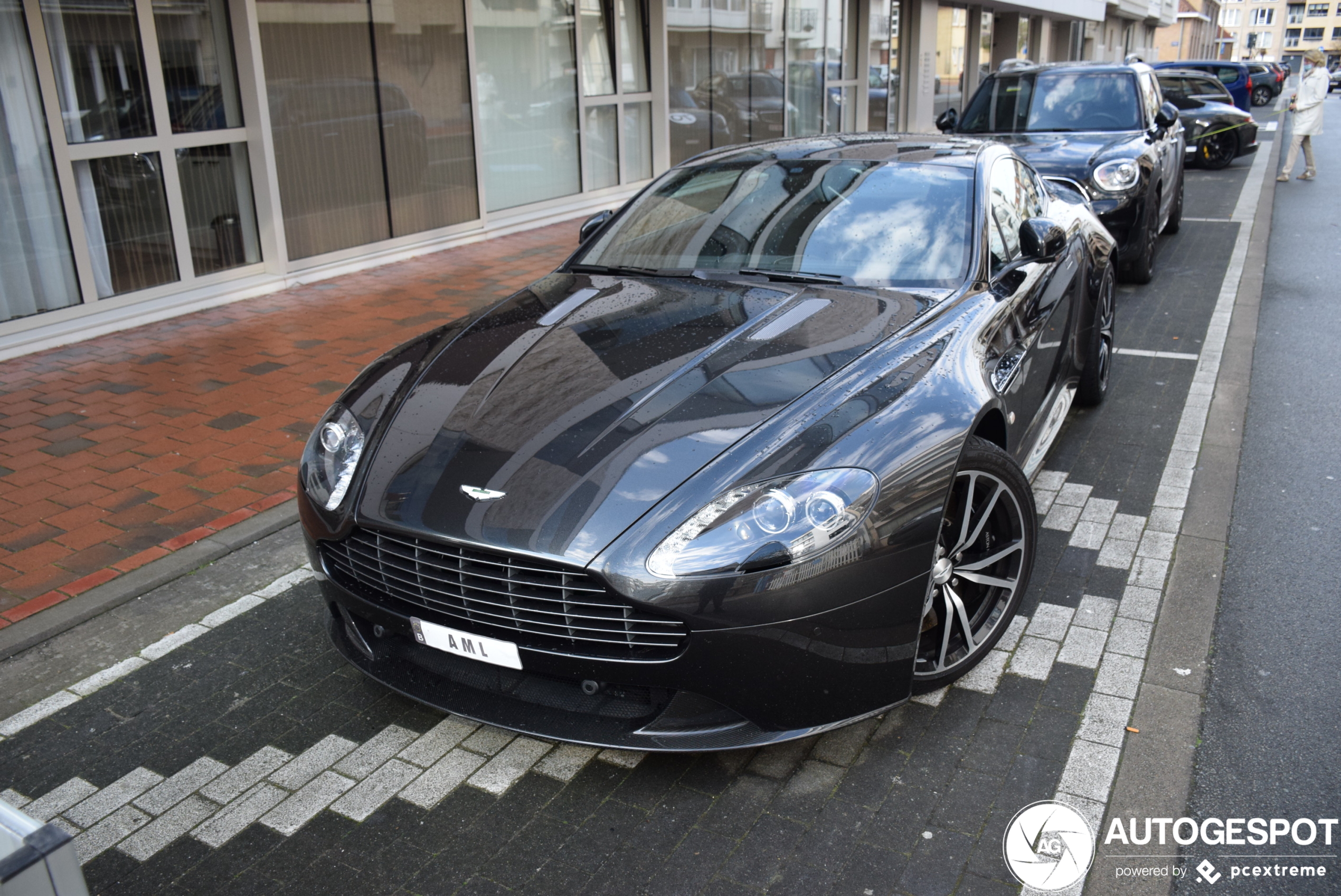 Aston Martin V8 Vantage S