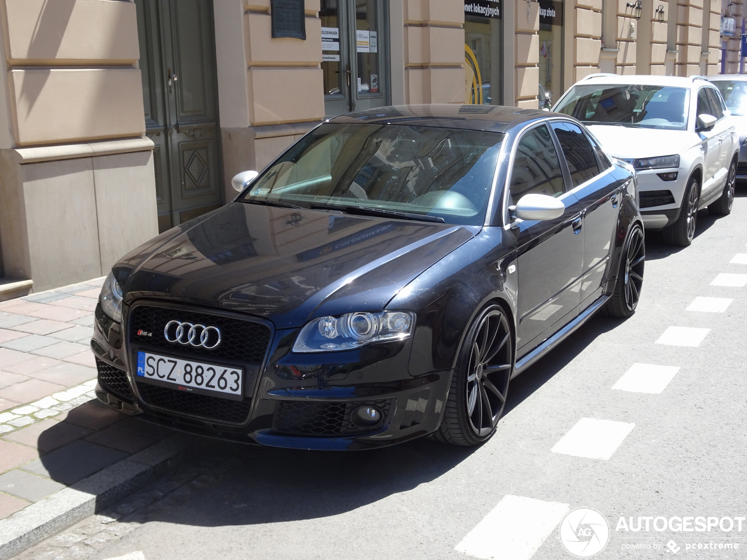 Audi RS4 Sedan