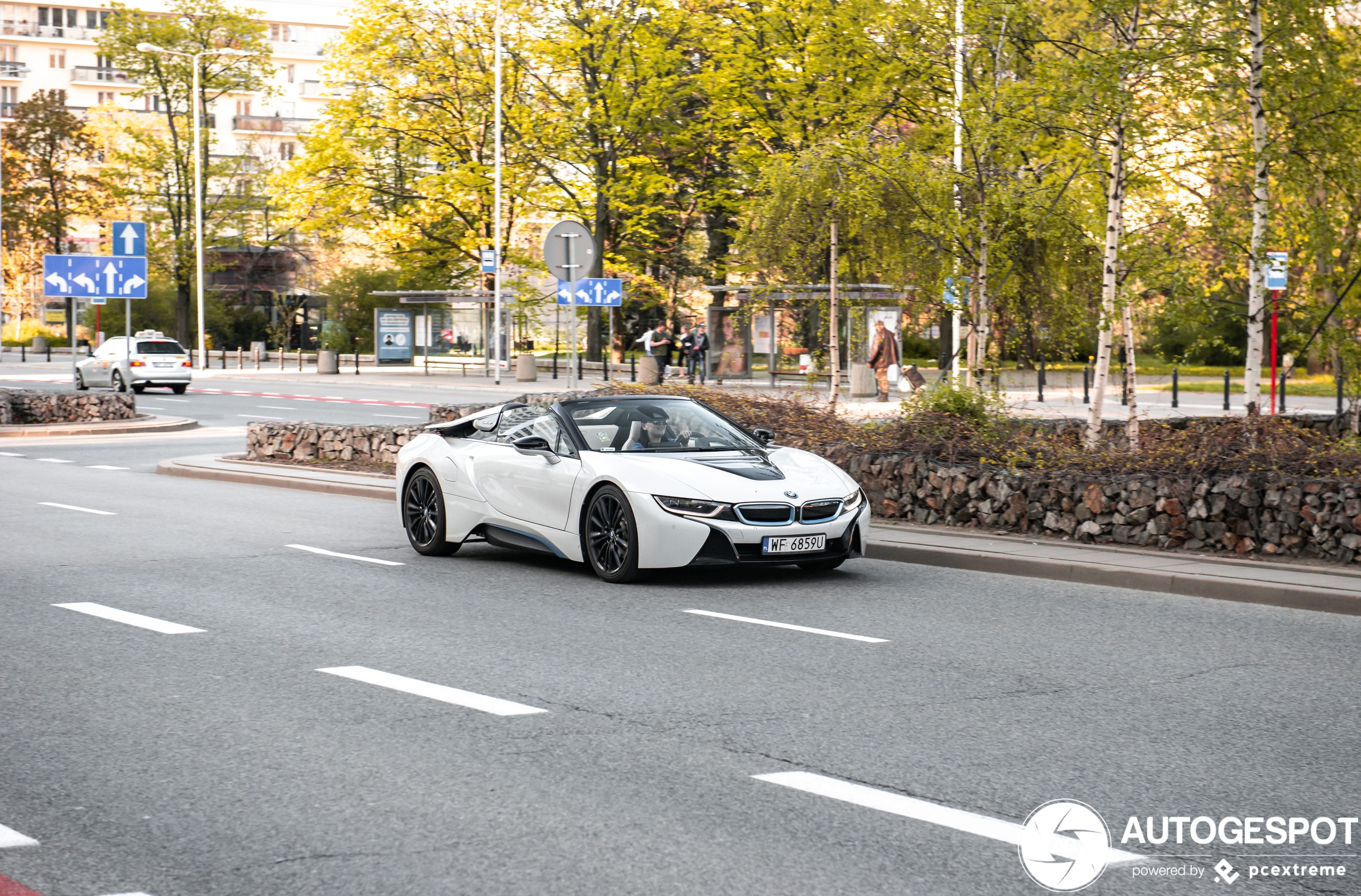 BMW i8 Roadster