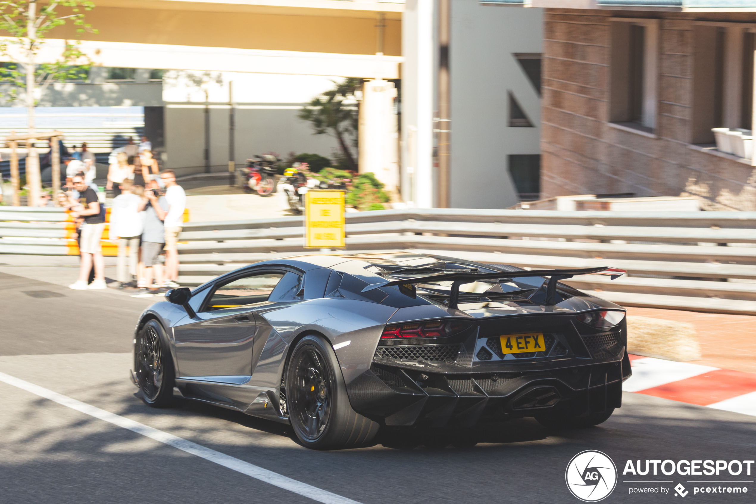 Lamborghini Aventador S LP740-4 Onyx Design