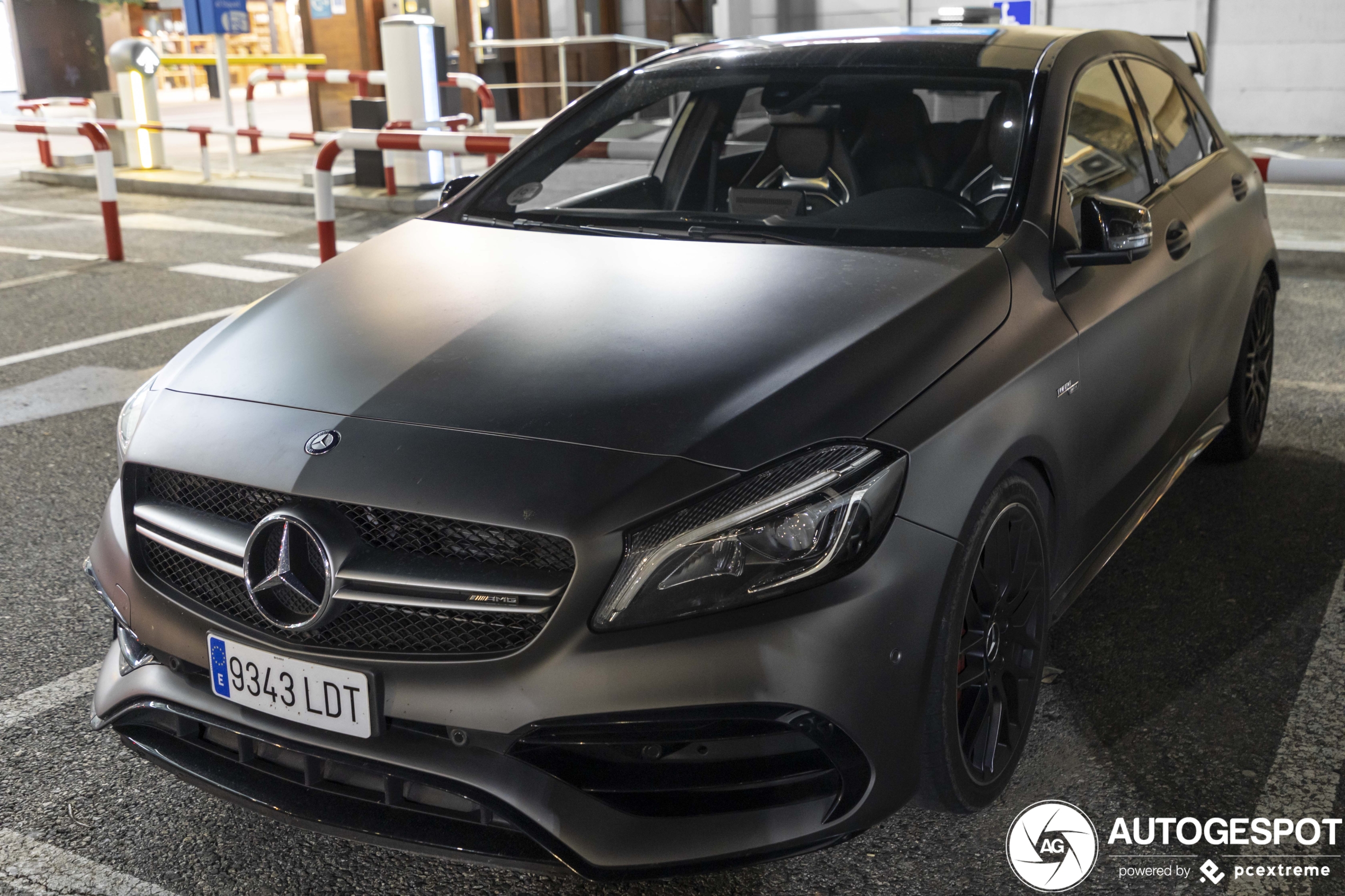 Mercedes-AMG A 45 W176 2015