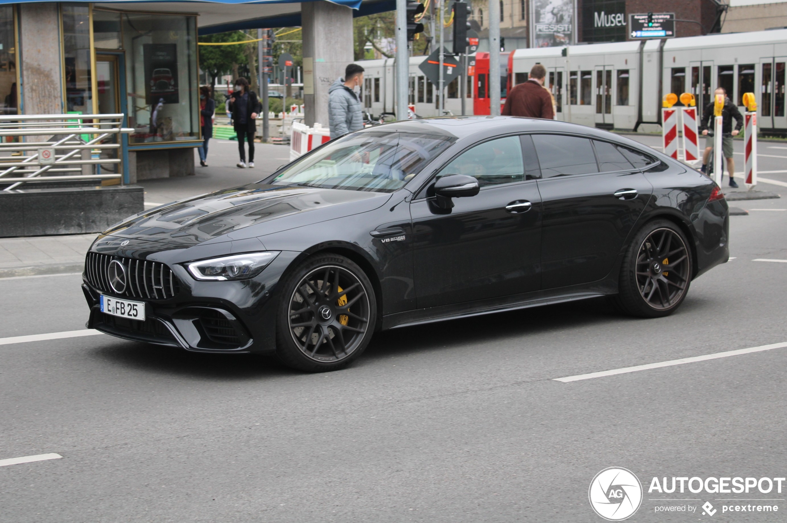 Mercedes-AMG GT 63 S X290