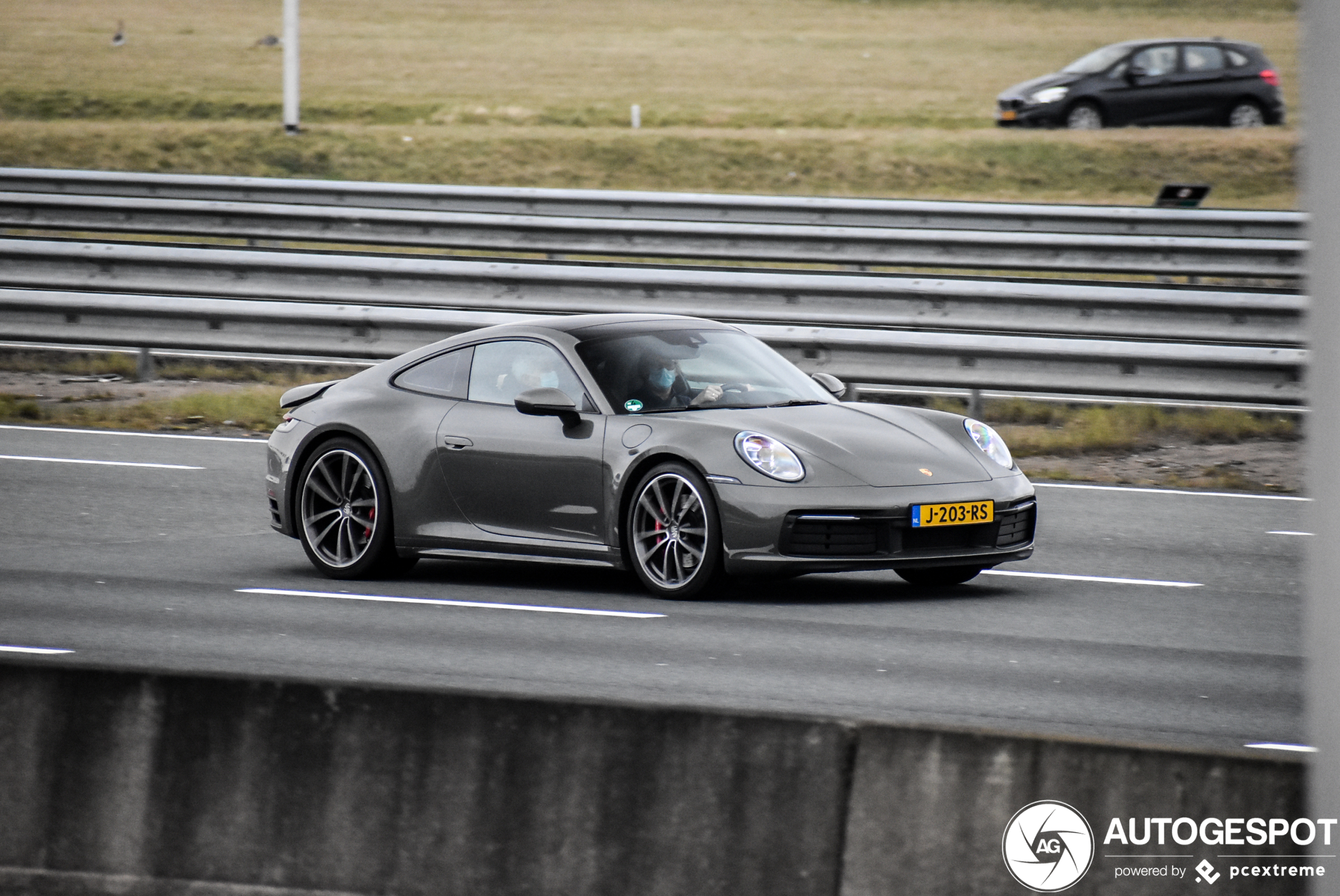 Porsche 992 Carrera 4S