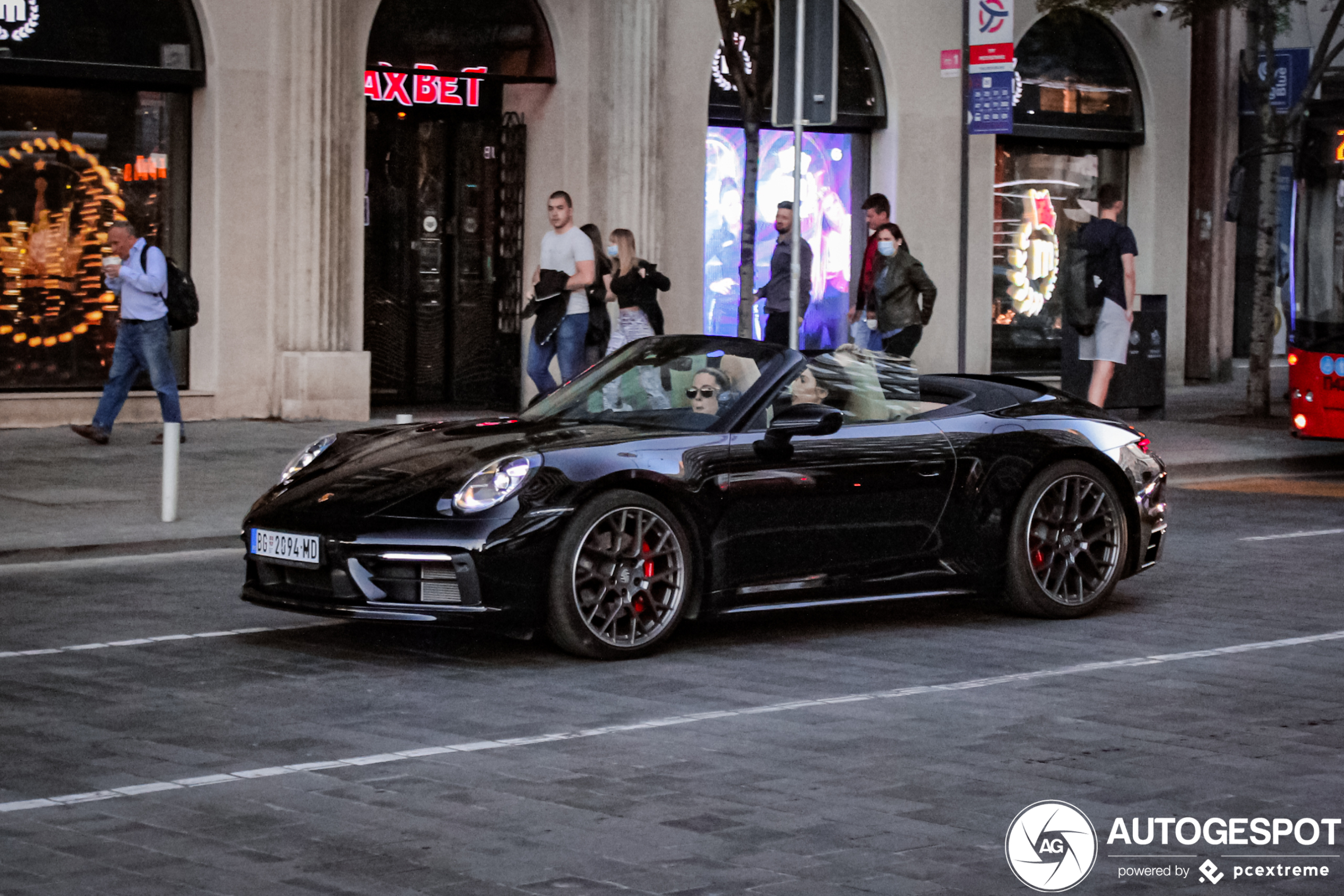 Porsche 992 Carrera 4S Cabriolet