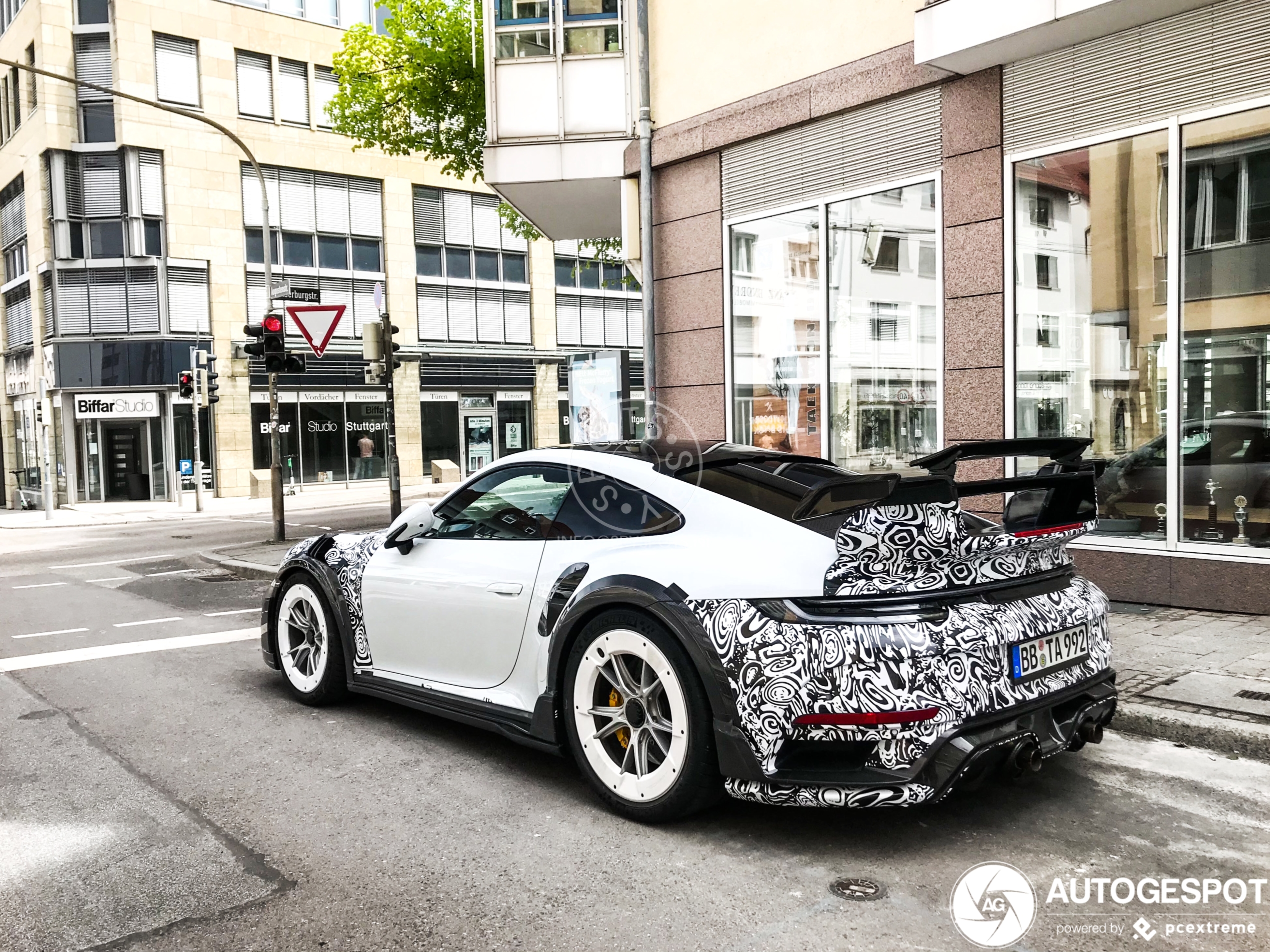 Porsche 992 TechArt GT Street R heeft genoeg spoilers