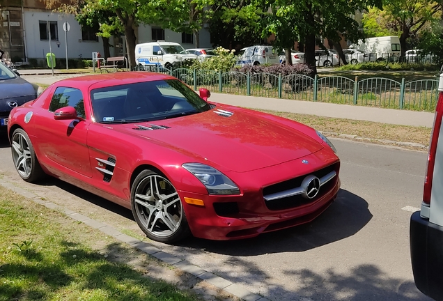 Mercedes-Benz SLS AMG