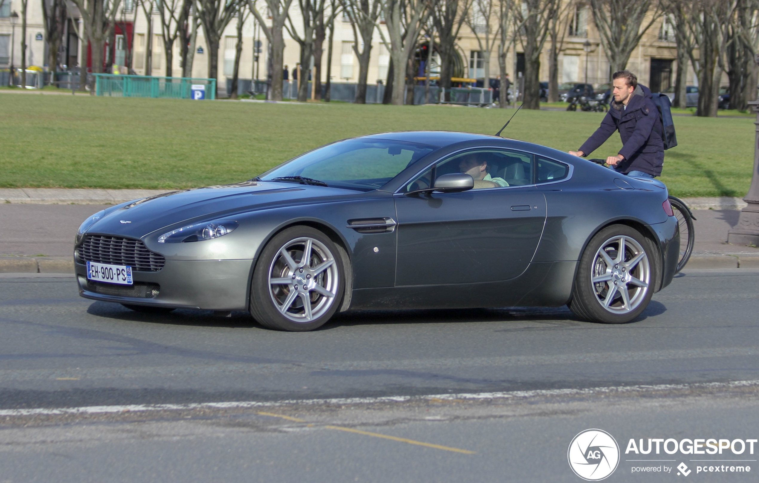 Aston Martin V8 Vantage