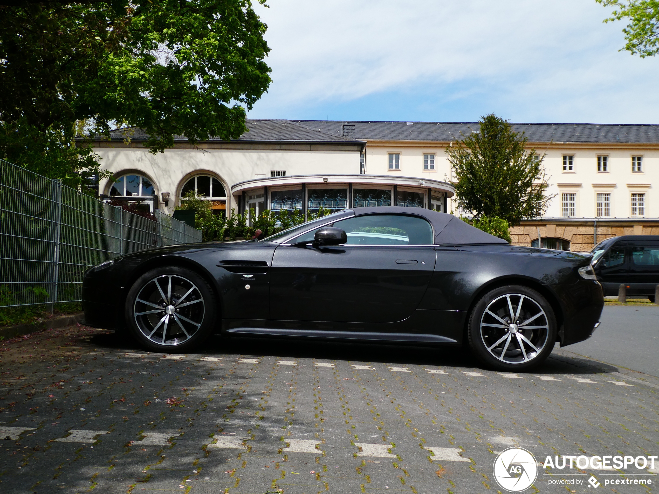 Aston Martin V8 Vantage S Roadster