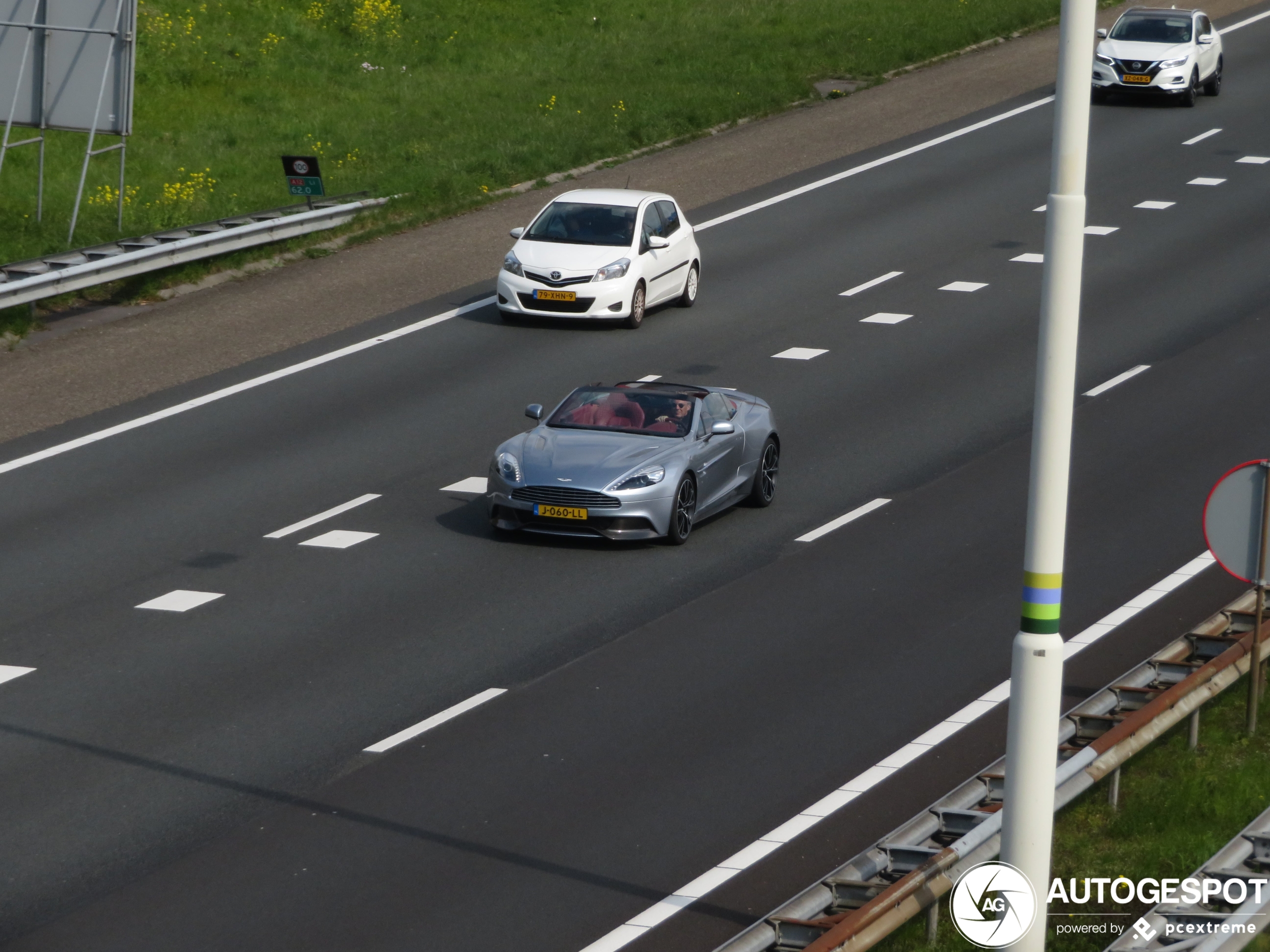 Aston Martin Vanquish Volante