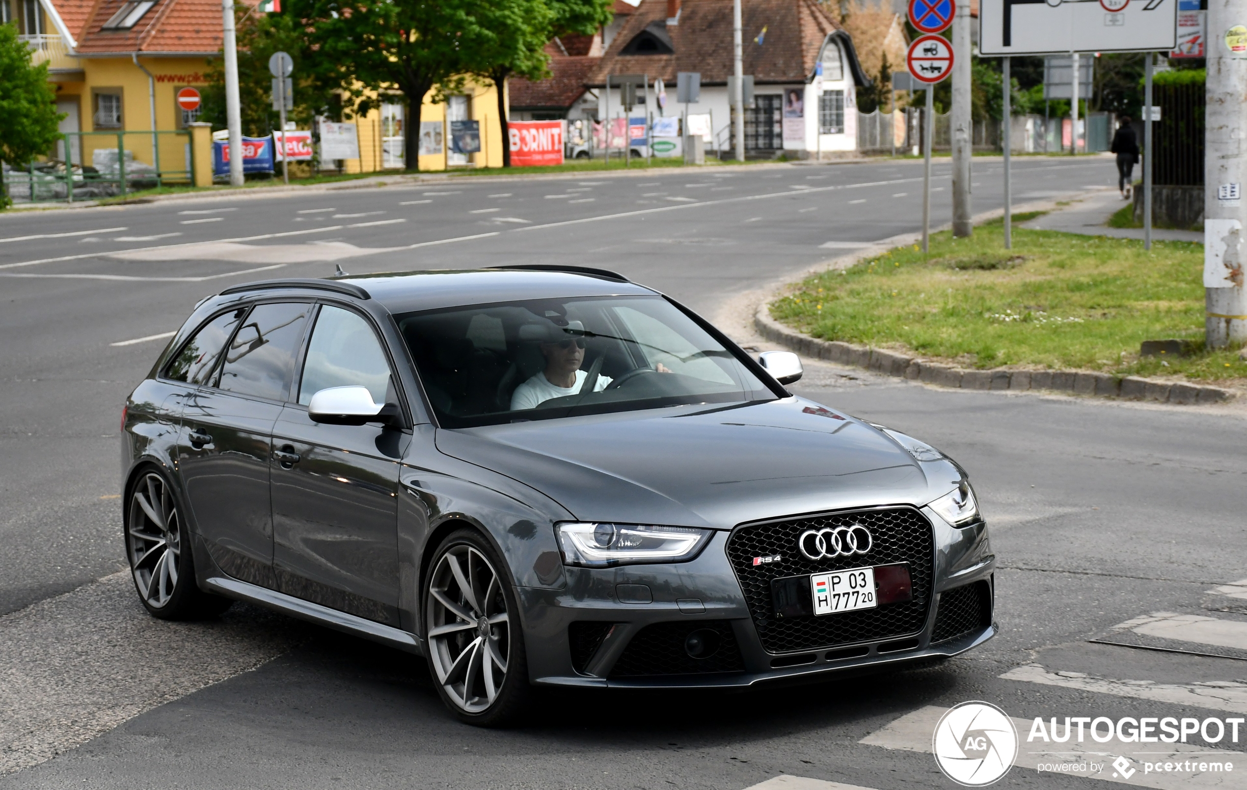 Audi RS4 Avant B8