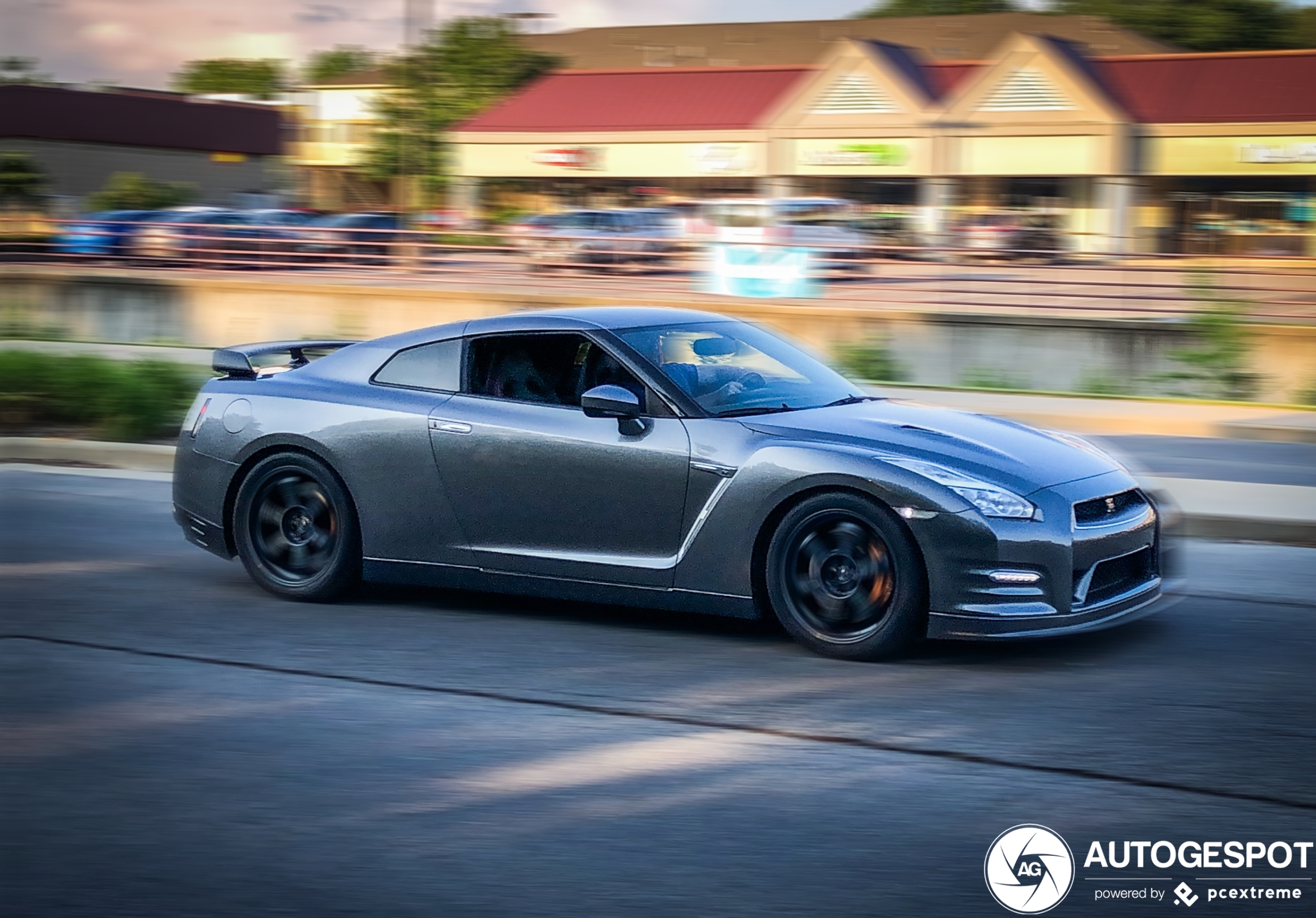 Nissan GT-R 2011