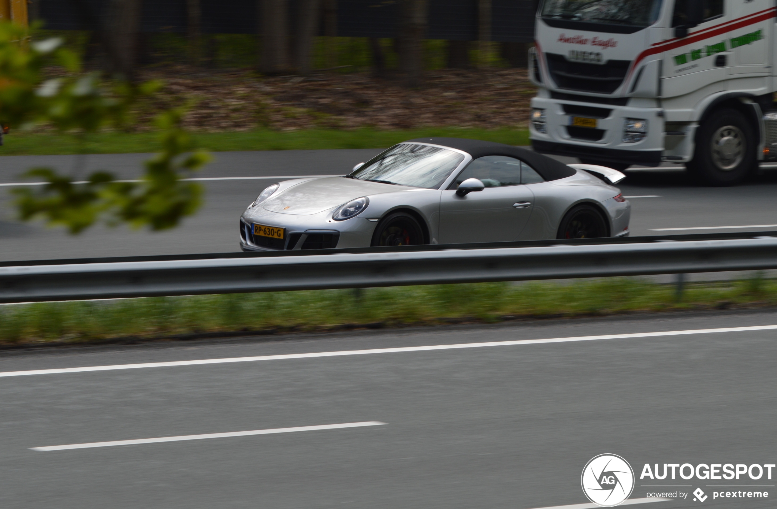 Porsche 991 Carrera 4 GTS Cabriolet MkII