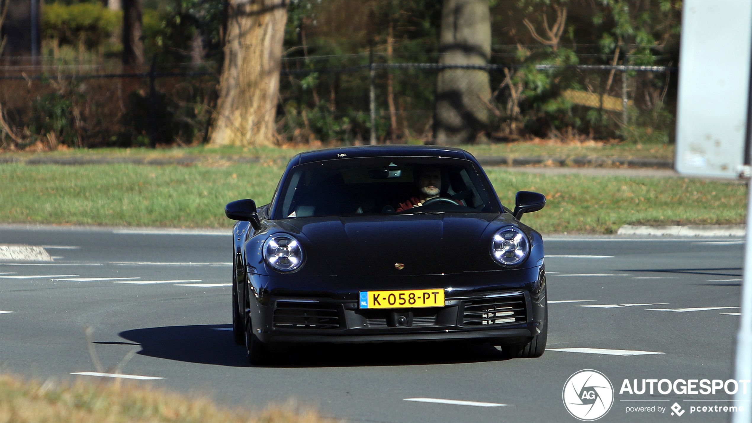 Porsche 992 Carrera 4S