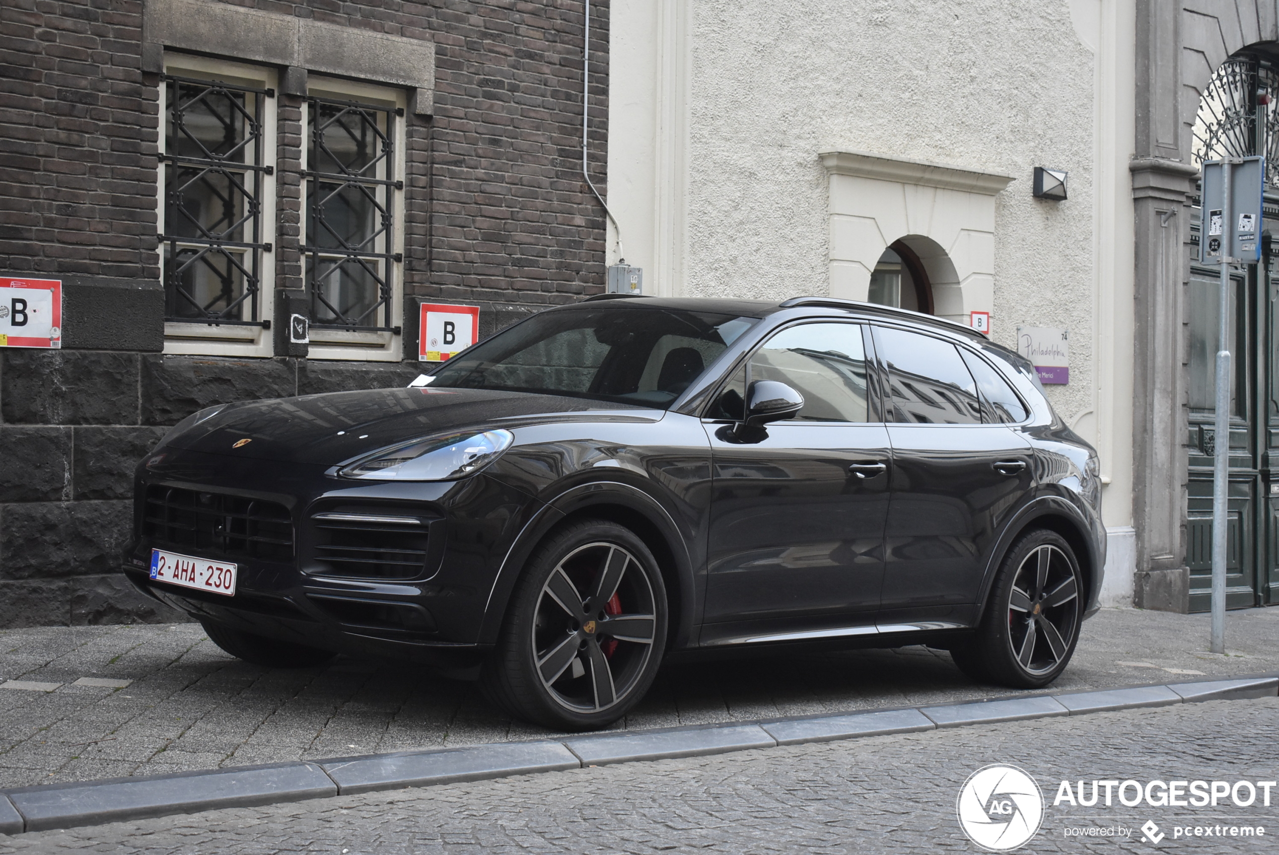 Porsche 9YA Cayenne GTS