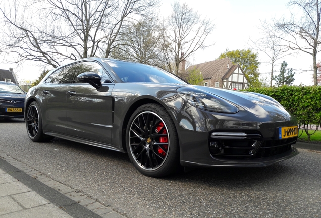 Porsche 971 Panamera GTS Sport Turismo