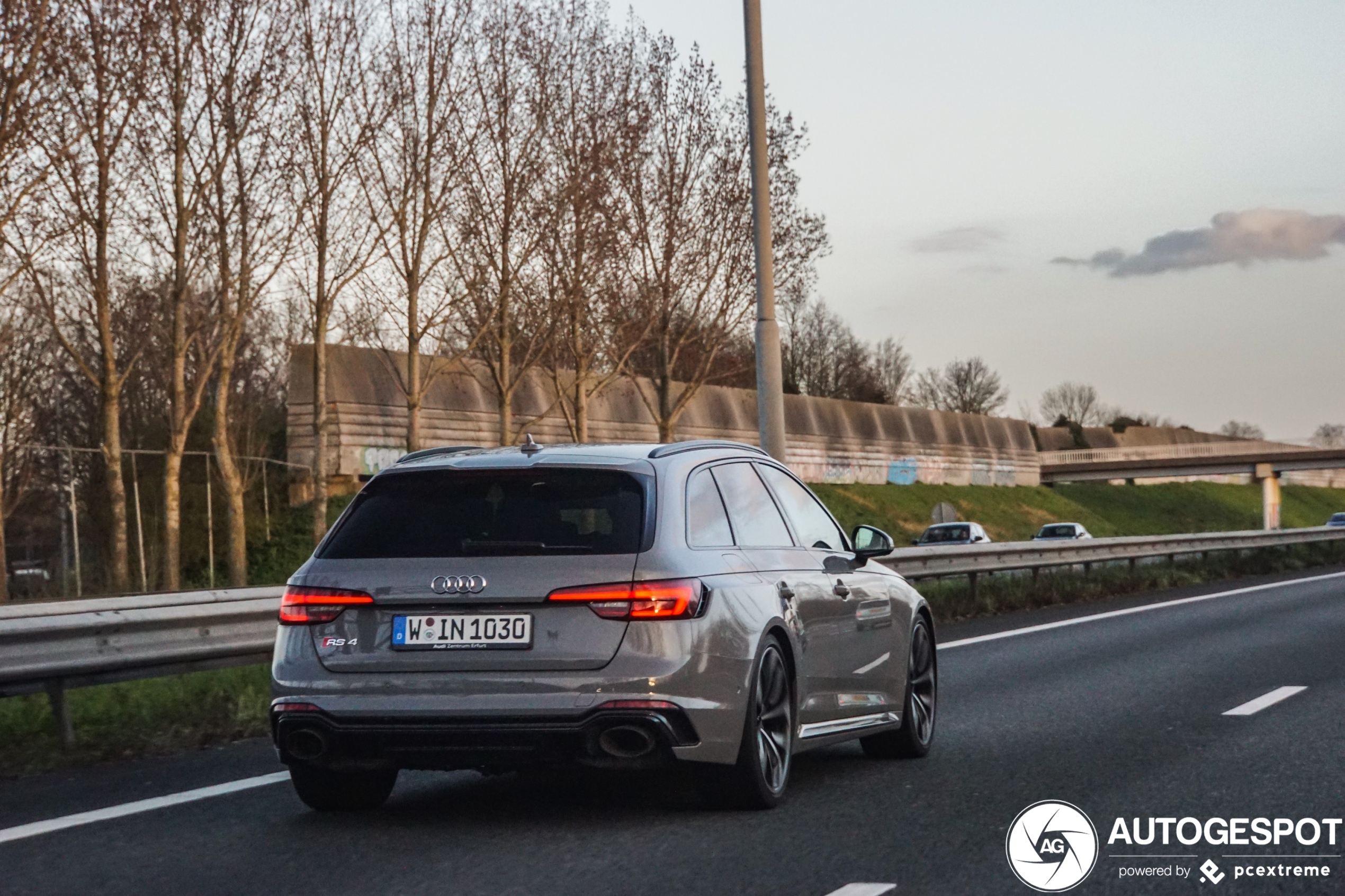 Audi RS4 Avant B9