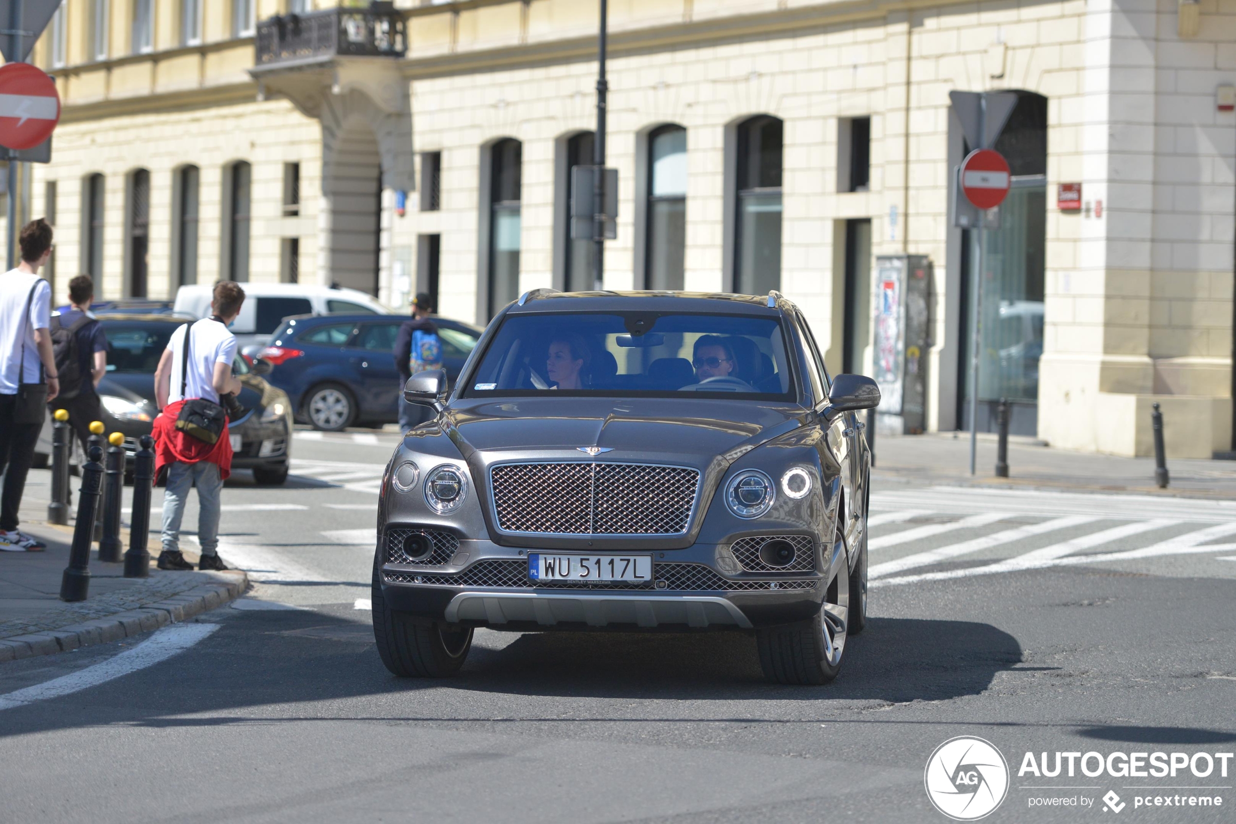 Bentley Bentayga V8