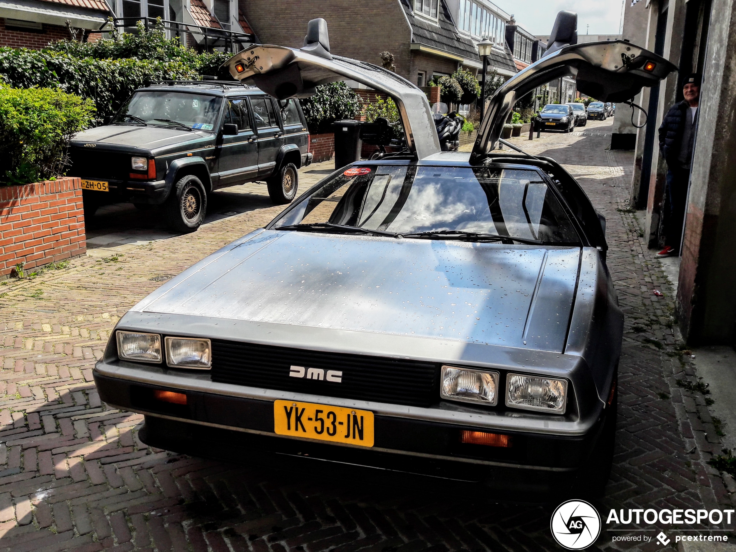 DeLorean DMC-12