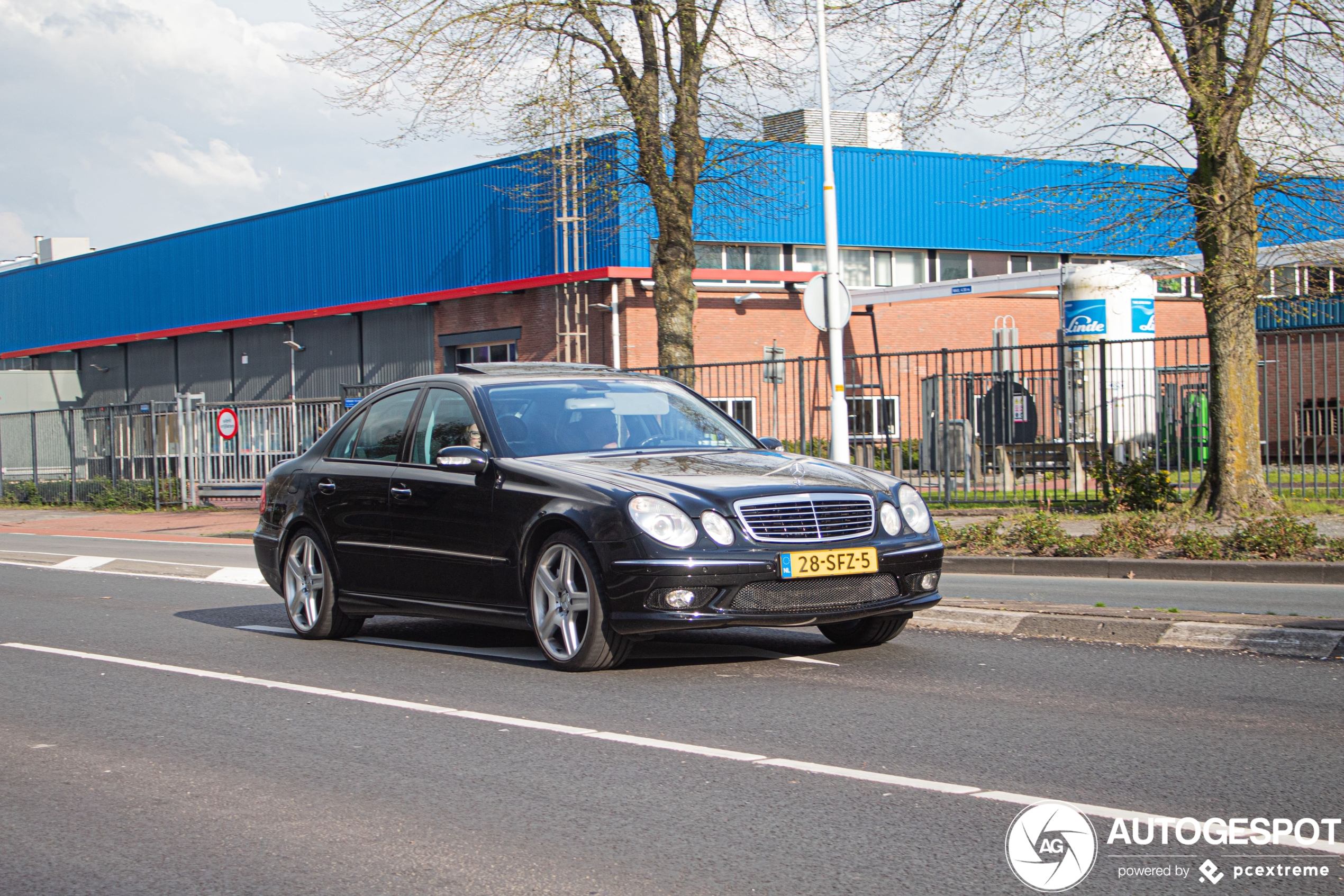 Mercedes-Benz E 55 AMG