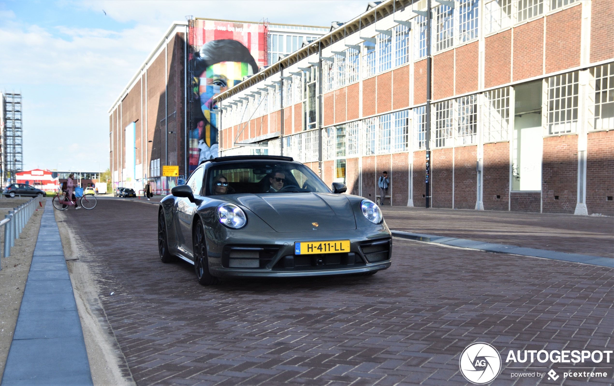 Porsche 992 Carrera 4S