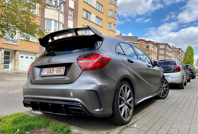 Mercedes-AMG A 45 W176 2015