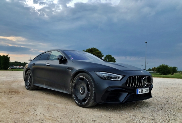 Mercedes-AMG GT 63 S X290