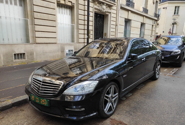 Mercedes-Benz S 63 AMG W221 2010