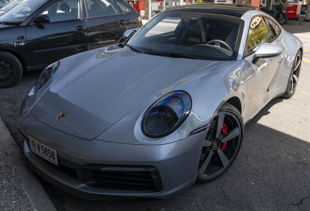 Porsche 992 Carrera 4S