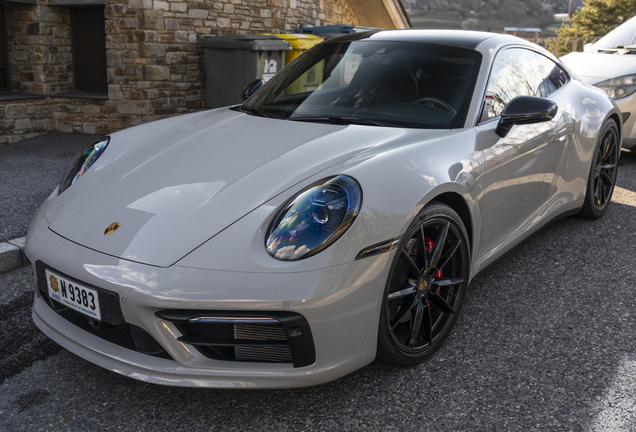 Porsche 992 Carrera 4S