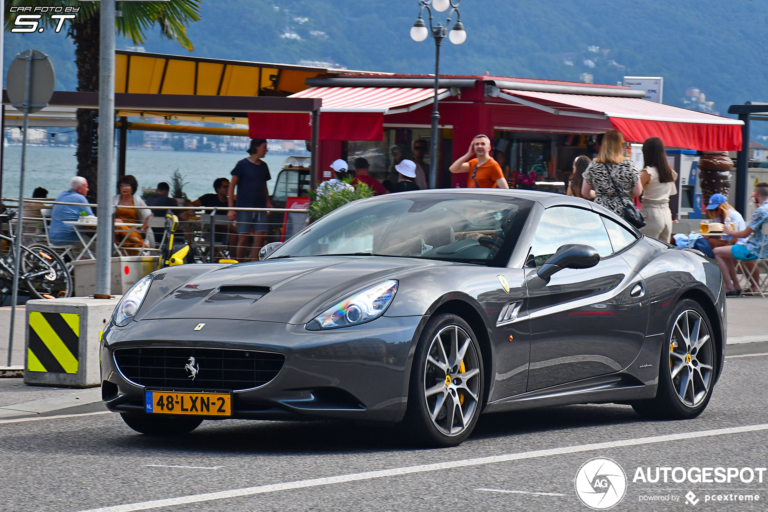 Ferrari California