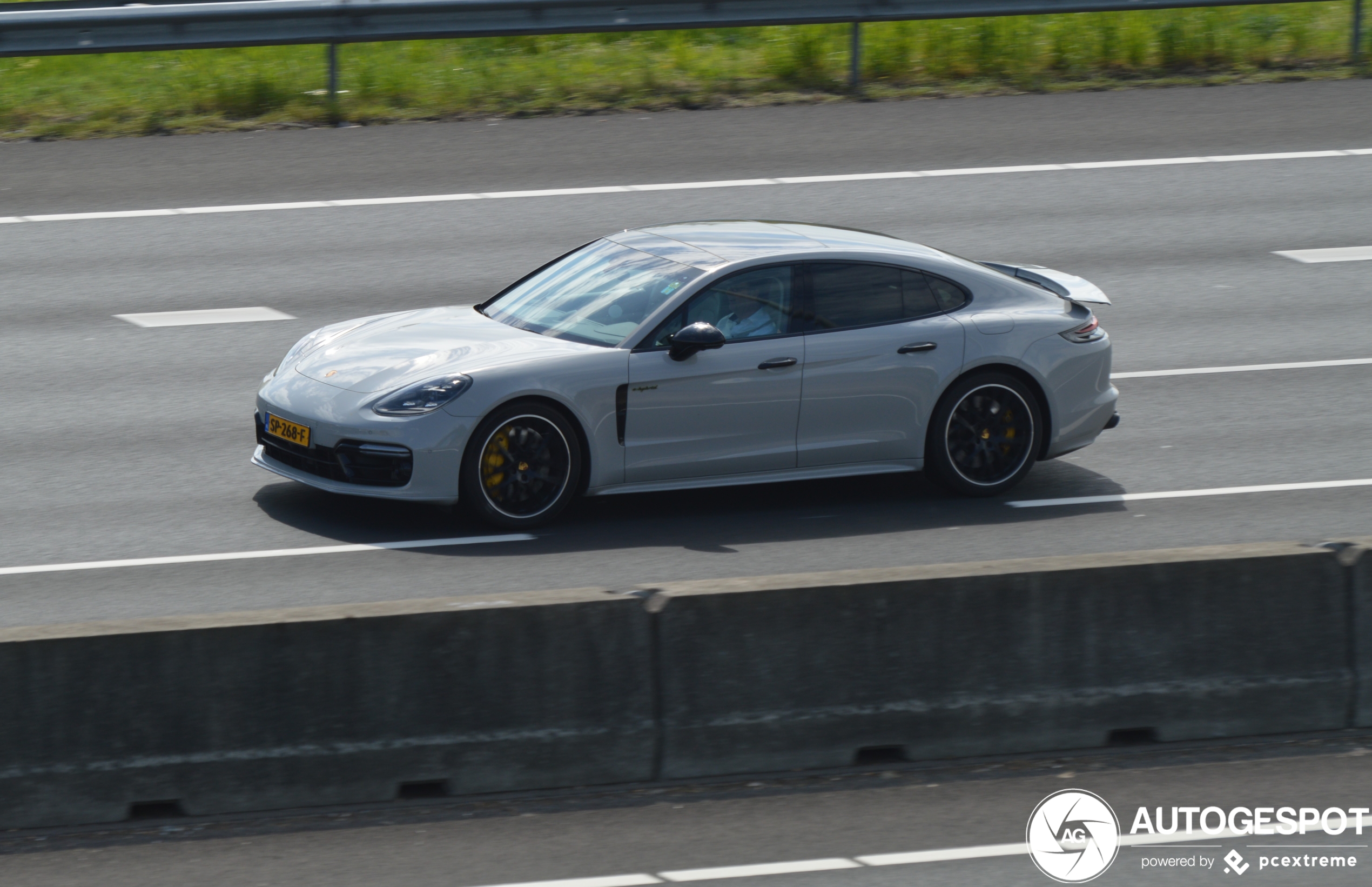 Porsche 971 Panamera Turbo S E-Hybrid