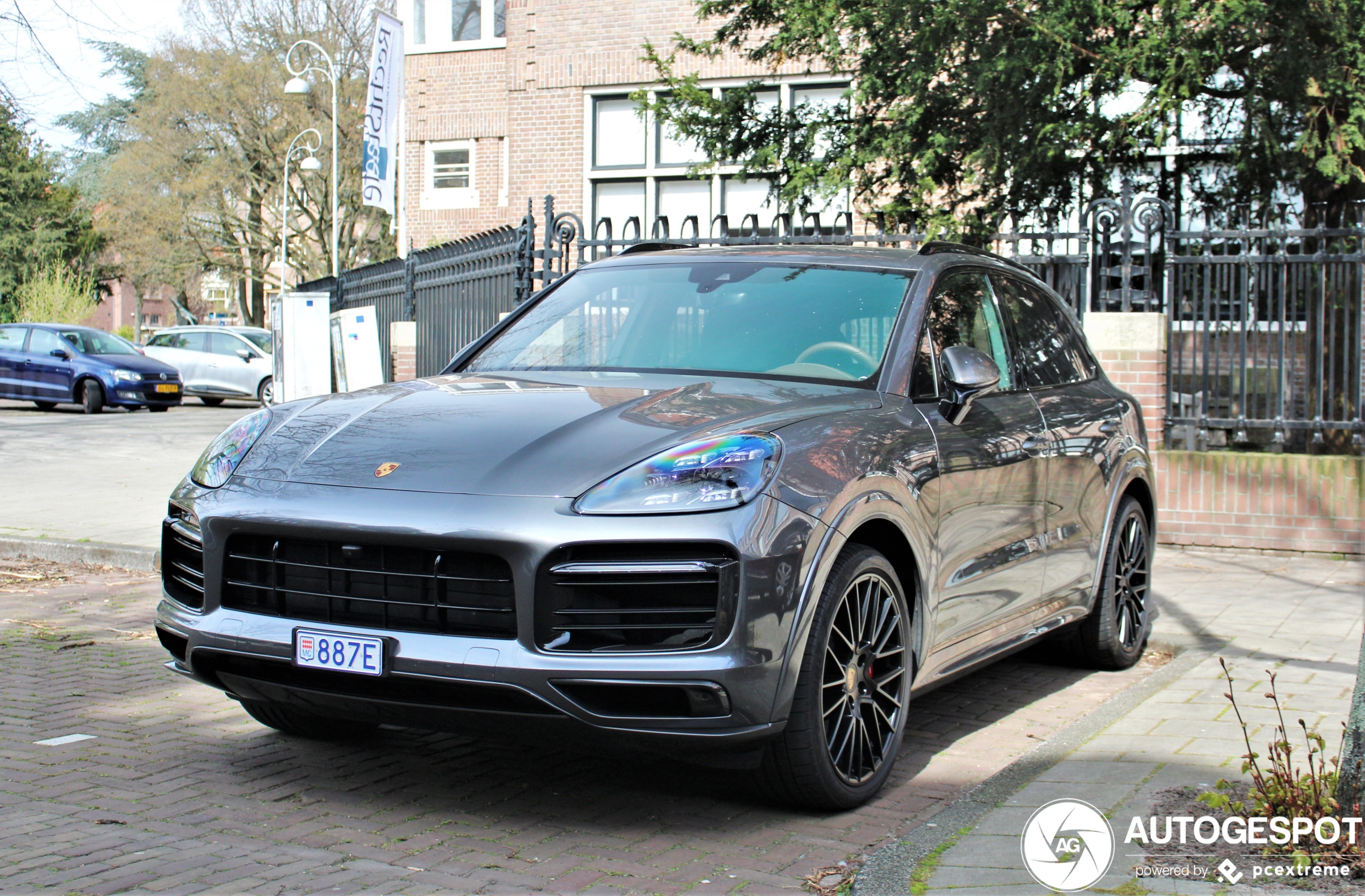 Porsche 9YA Cayenne GTS