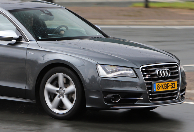 Audi S8 D4