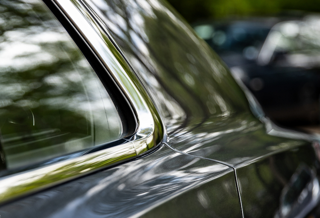 Bentley Flying Spur V8