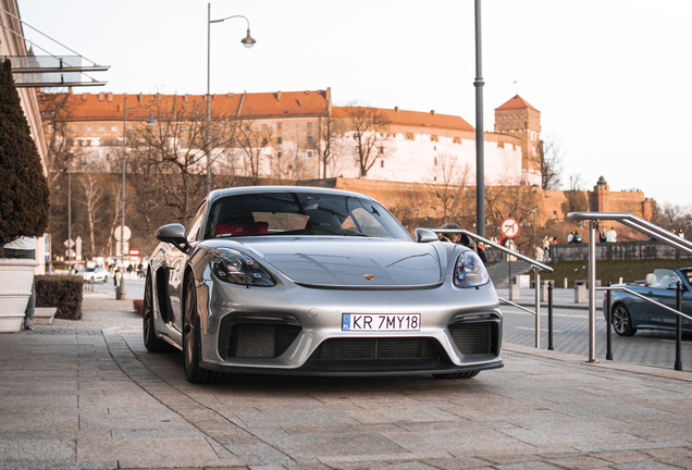 Porsche 718 Cayman GT4