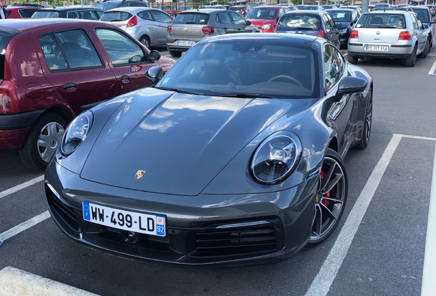 Porsche 992 Carrera 4S