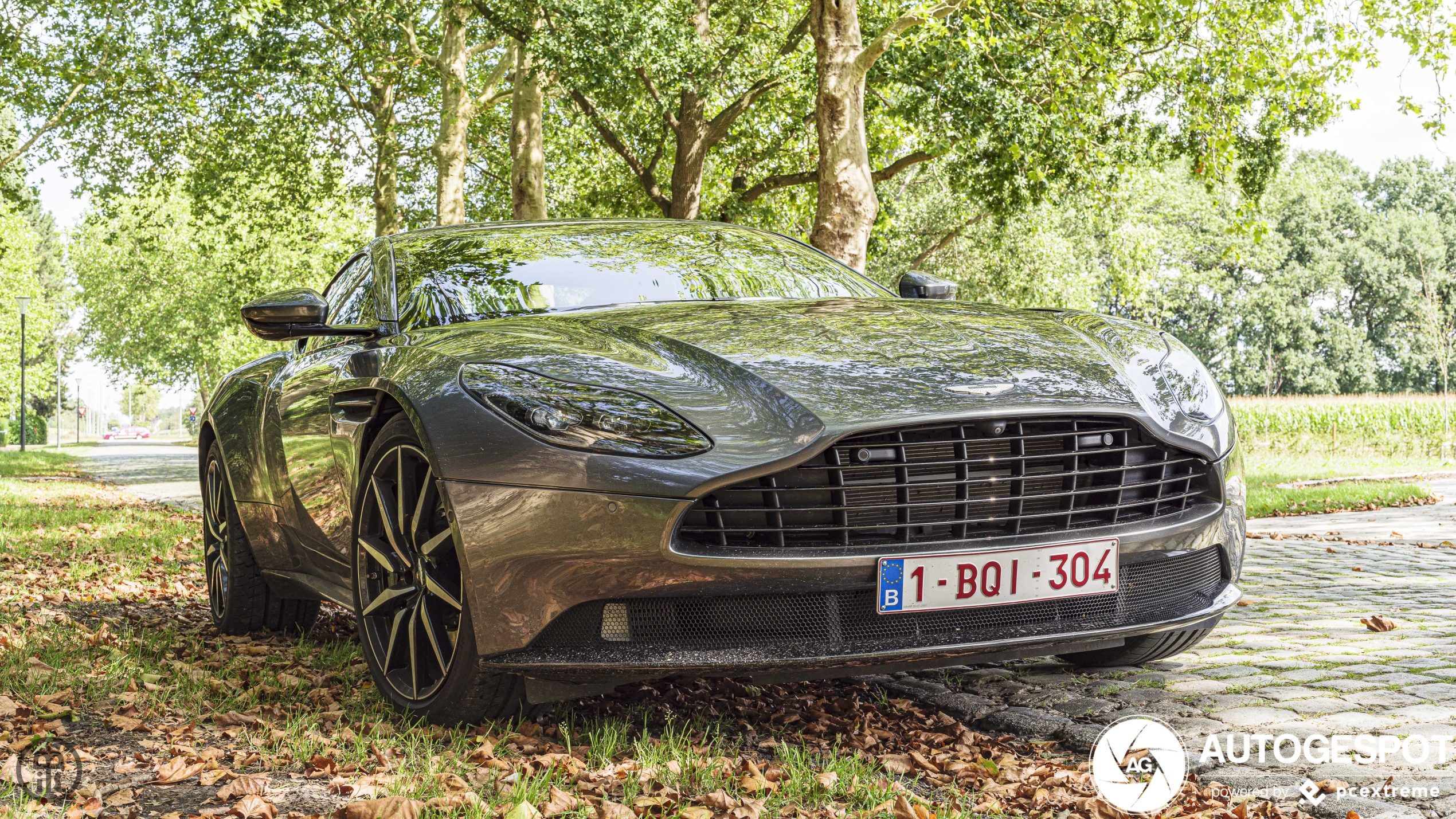 Aston Martin DB11 V8