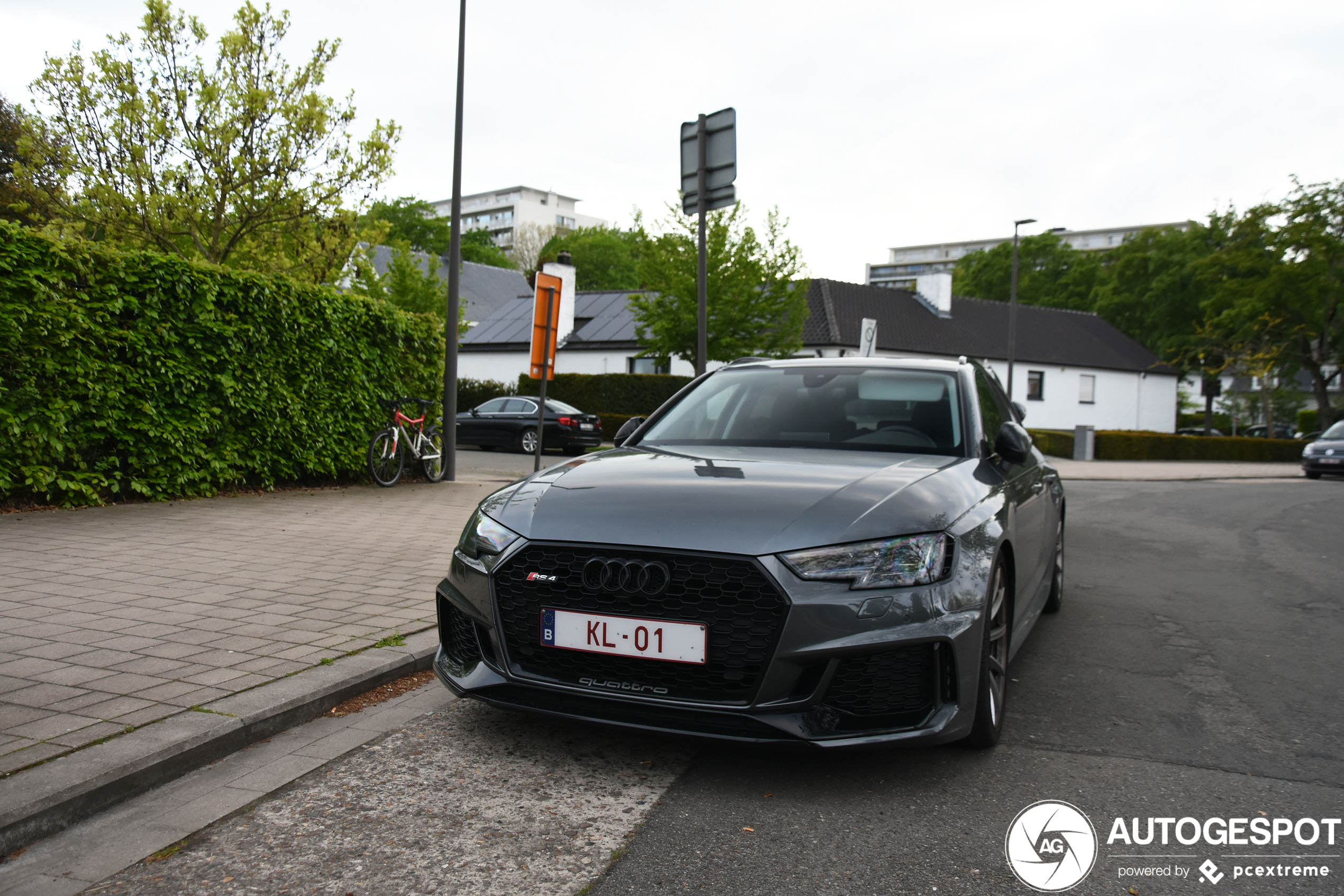 Audi RS4 Avant B9