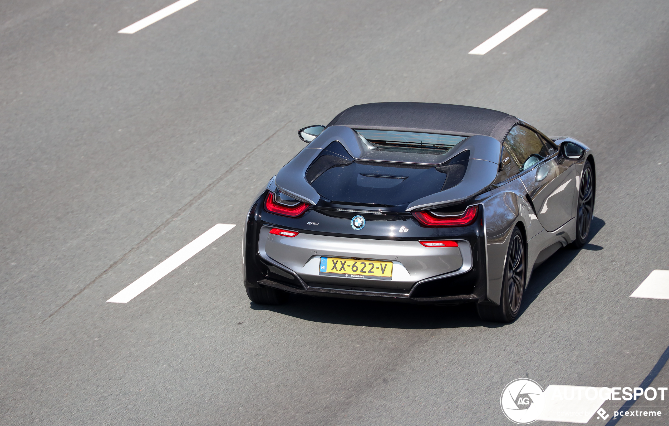 BMW i8 Roadster