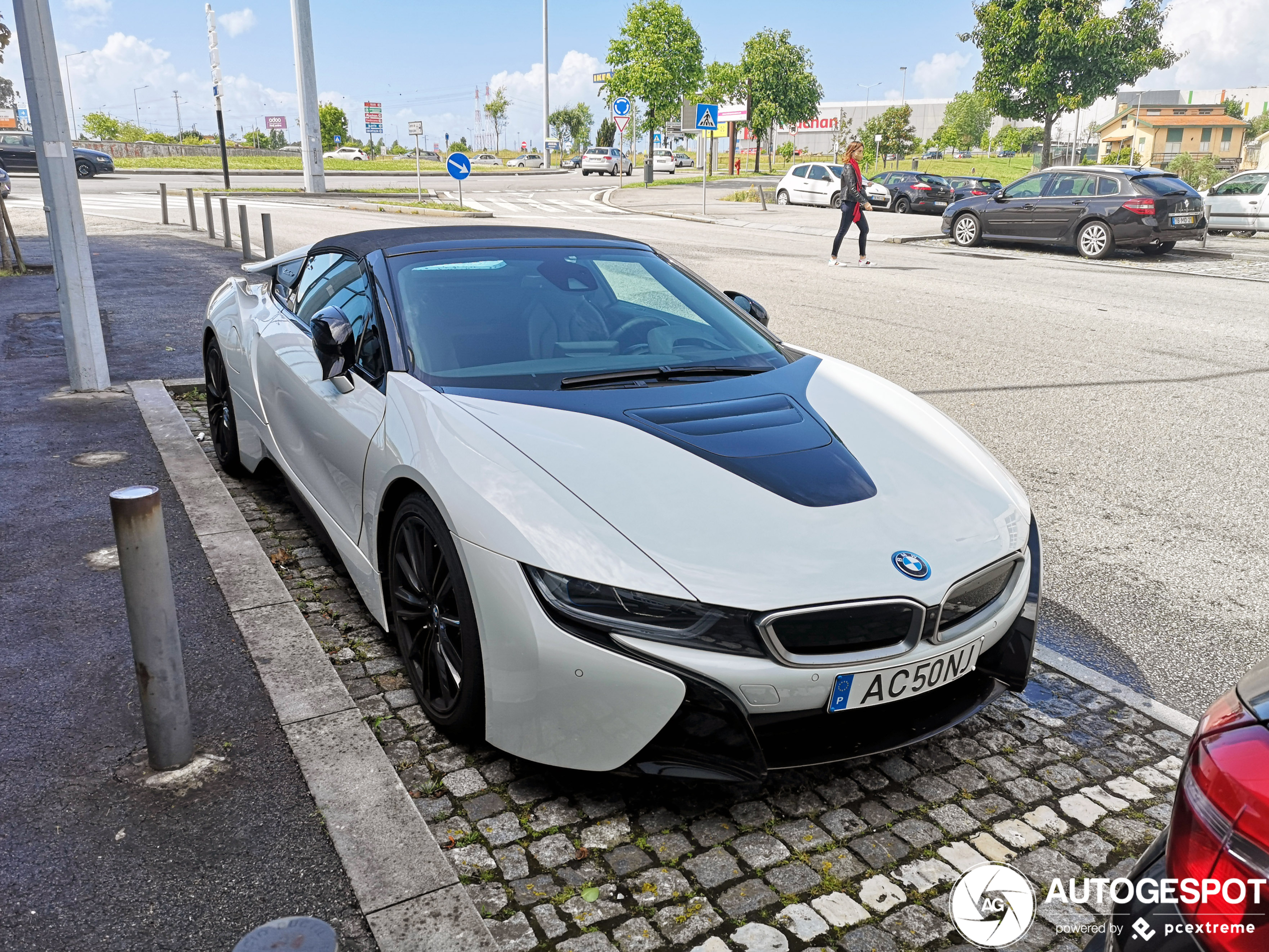 BMW i8 Roadster