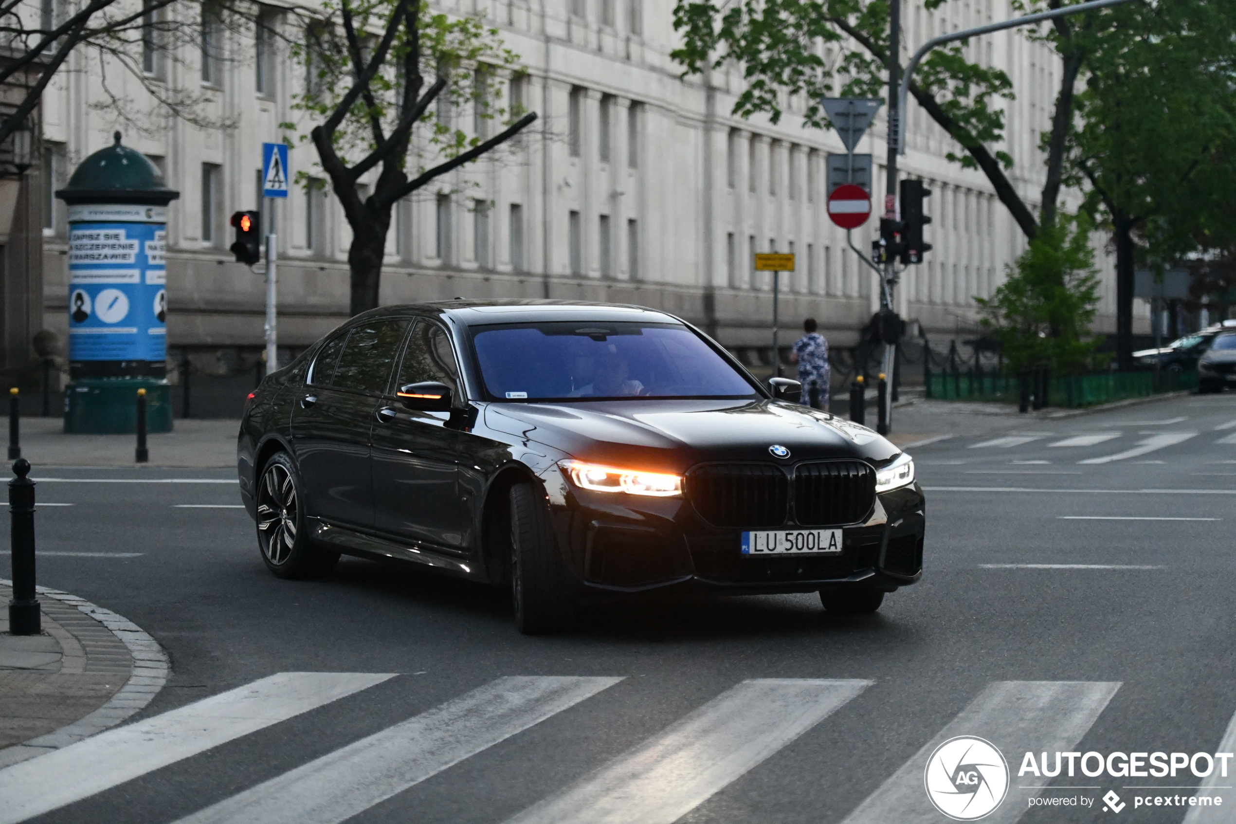 BMW M760Li xDrive 2019