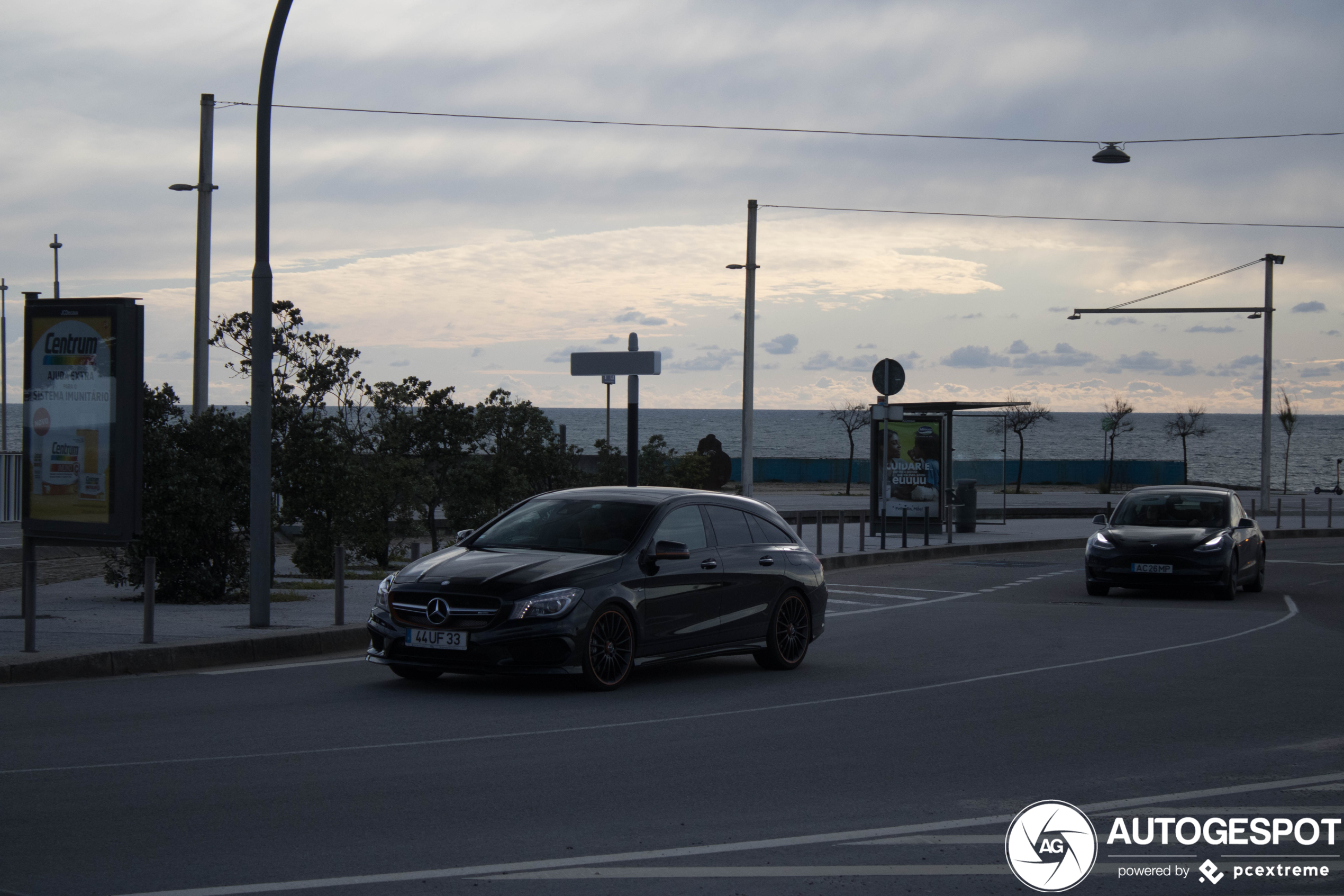 Mercedes-Benz CLA 45 AMG Shooting Brake OrangeArt Edition