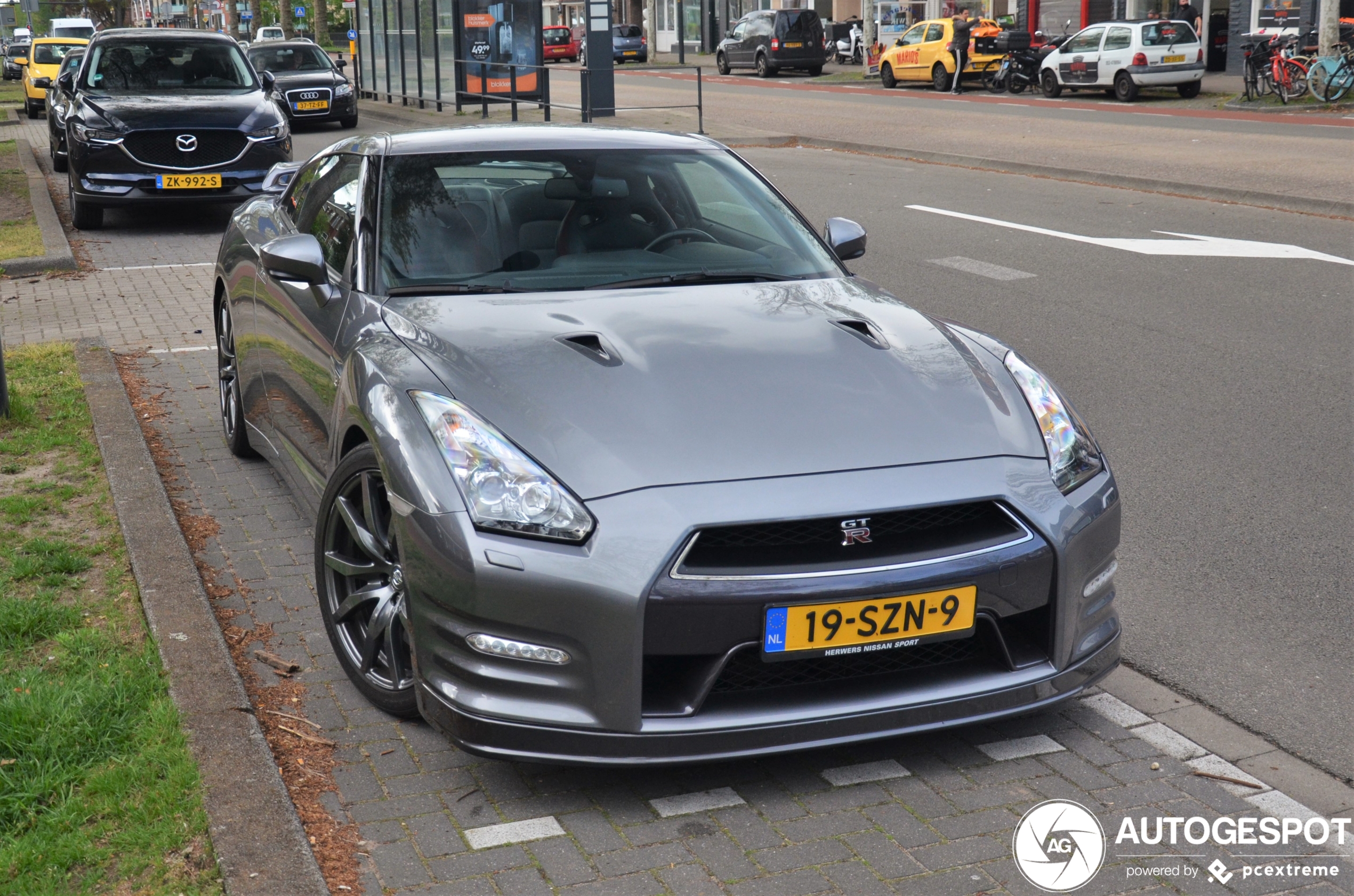 Nissan GT-R 2011